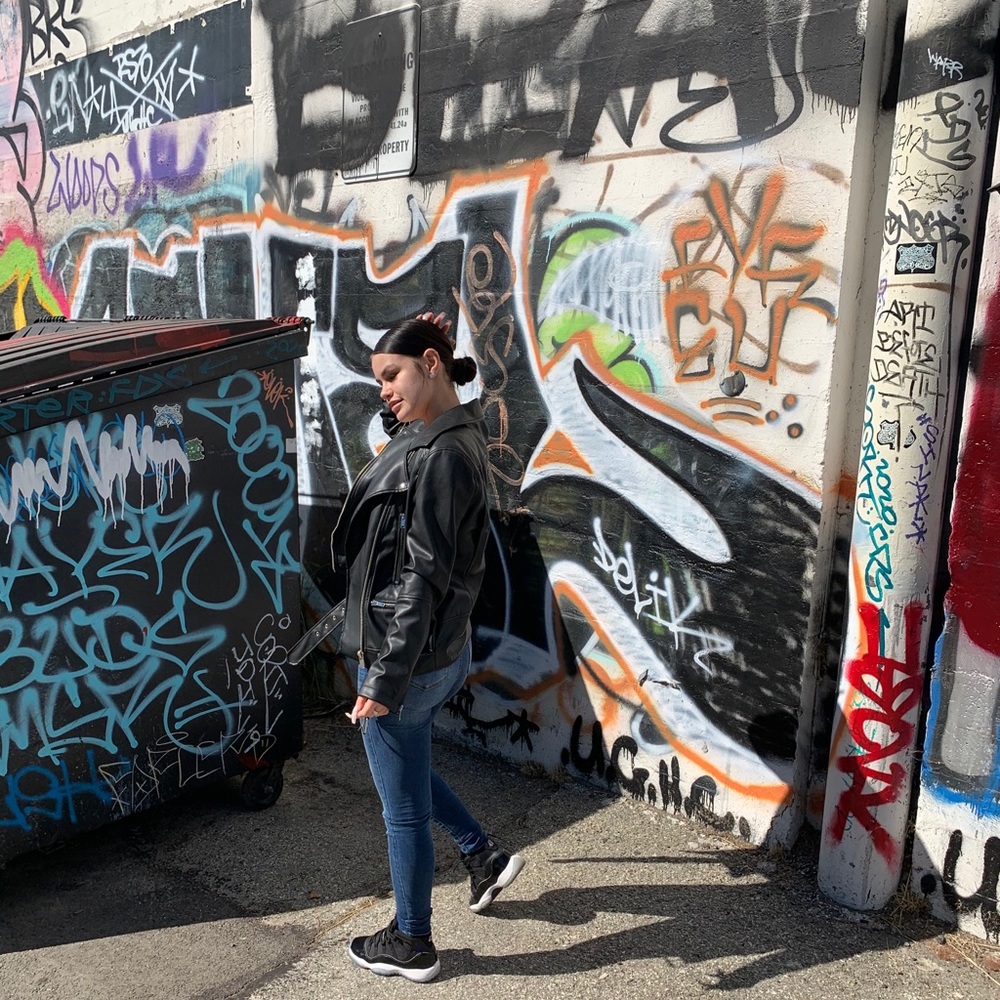 Meet your Posher, Zara